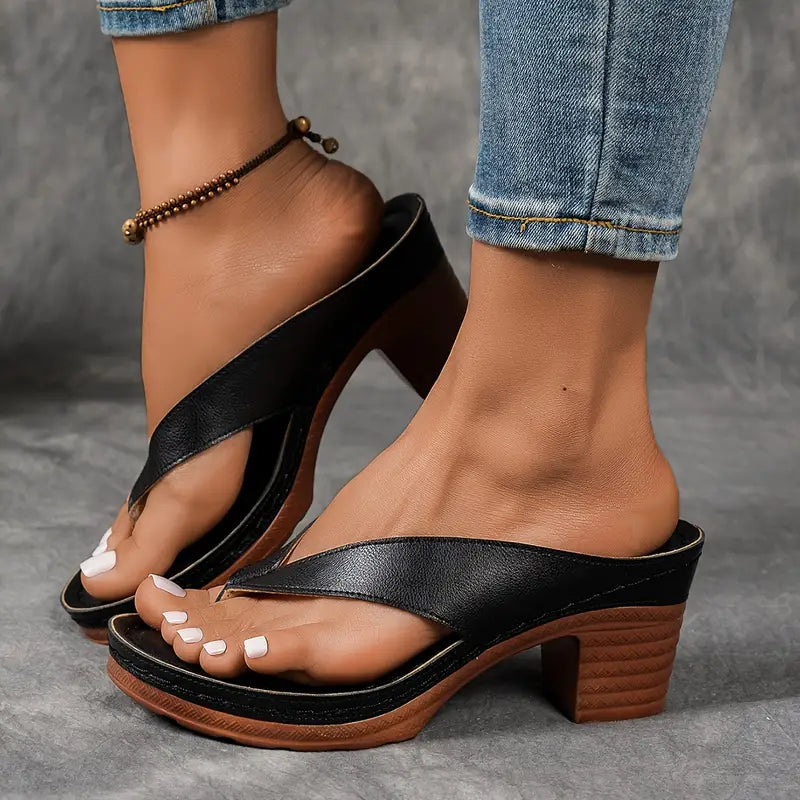Abigail™ | Lederoptik-Sandalen